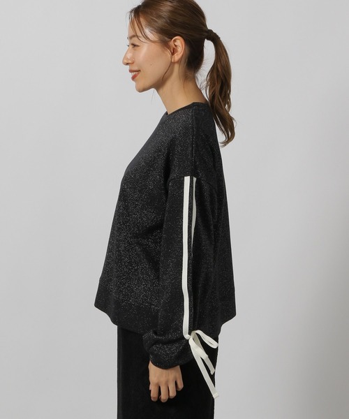 LAKOLE（ラコレ）の「袖ラインラメ裏毛プルオーバー / 146598（スウェット・レディース・アイボリー/グレー/ブラック・FREE）」の5枚目の写真