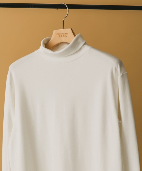 URBAN RESEARCH DOORS(アーバンリサーチドアーズ)の「『UR TECH』裏起毛タートルネック ロンTシャツ(Tシャツ/カットソー・メンズ・ブラック/ホワイト・MEDIUM/LARGE)」の1枚目の写真