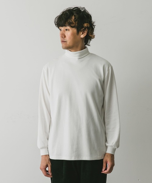 URBAN RESEARCH DOORS(アーバンリサーチドアーズ)の「『UR TECH』裏起毛タートルネック ロンTシャツ(Tシャツ/カットソー・メンズ・ブラック/ホワイト・MEDIUM/LARGE)」の21枚目の写真