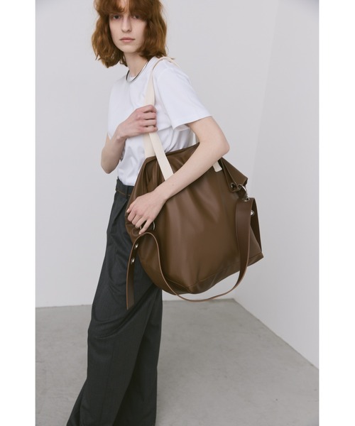 un/neu(アンノイ)の「コンビソフトレザースーパービッグバッグ / BIGトート / 旅行バッグ(トートバッグ・レディース・ブラウン/イエロー/ブラック・FREE)」の20枚目の写真