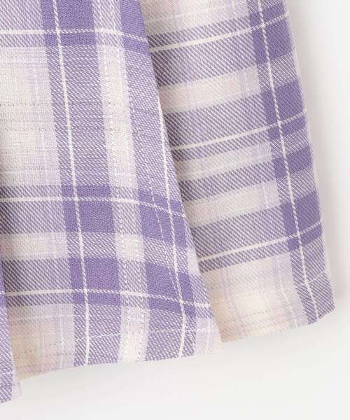 SHOO・LA・RUE（シューラルー）の「【110-140cm】チャーム付きチェックプリーツスカパン（スカート・キッズ・グレー系2/サックスブルー系2/パープル系1・13/14/15 /10/11/12）」の12枚目の写真