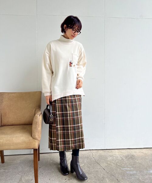 rps（アールピーエス）の「クッキングくま刺繍裾ドロスト裏起毛プルオーバー（スウェット・レディース・アイボリー/チャコールグレー/杢グレー・フリー）」の11枚目の写真