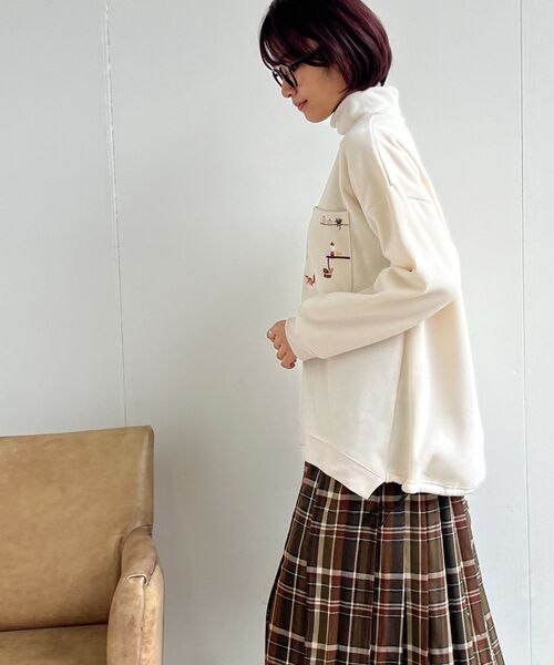 rps（アールピーエス）の「クッキングくま刺繍裾ドロスト裏起毛プルオーバー（スウェット・レディース・アイボリー/チャコールグレー/杢グレー・フリー）」の12枚目の写真