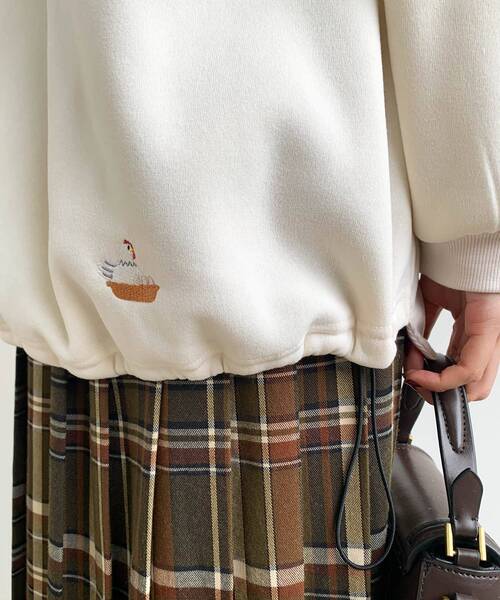 rps（アールピーエス）の「クッキングくま刺繍裾ドロスト裏起毛プルオーバー（スウェット・レディース・アイボリー/チャコールグレー/杢グレー・フリー）」の17枚目の写真