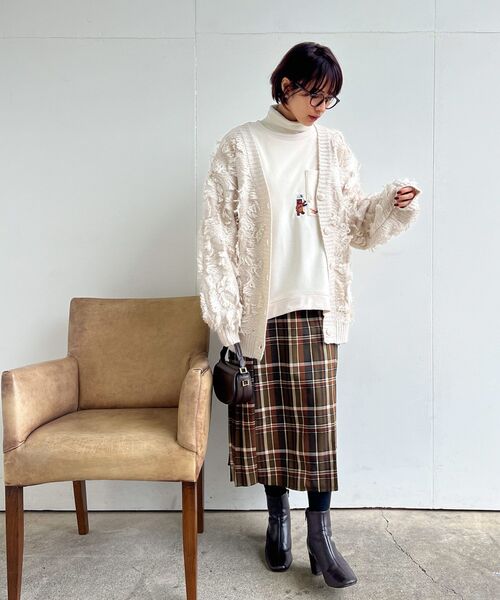 rps（アールピーエス）の「クッキングくま刺繍裾ドロスト裏起毛プルオーバー（スウェット・レディース・アイボリー/チャコールグレー/杢グレー・フリー）」の19枚目の写真