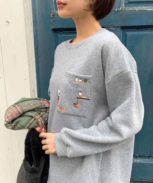 rps（アールピーエス）の「クッキングくま刺繍裾ドロスト裏起毛プルオーバー（スウェット・レディース・アイボリー/チャコールグレー/杢グレー・フリー）」の4枚目の写真