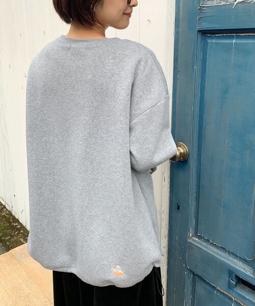 rps（アールピーエス）の「クッキングくま刺繍裾ドロスト裏起毛プルオーバー（スウェット・レディース・アイボリー/チャコールグレー/杢グレー・フリー）」の5枚目の写真