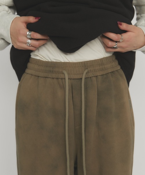 MERLOT(メルロー)の「ヴィンテージライクワイドスウェットパンツ(スウェットパンツ・レディース・ブラック/ベージュ・FREE)」の8枚目の写真