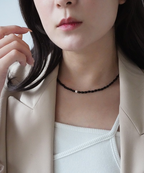 ammy.（エイミードット）の「【 ammy. / エイミードット 】 ワンポイント ガラスビーズ ネックレス（ネックレス・レディース・レッド/ブラック・FREE）」の8枚目の写真