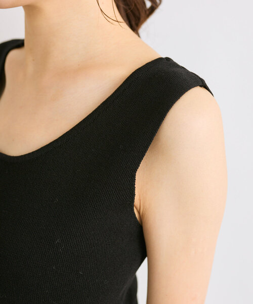 La boutique BonBon（ラブティックボンボン）の「【スタッフmiki監修カラーあり！・前後2WAY】ニットタンク（タンクトップ・レディース・ブラック/グリーン/ライトグレー/ホワイト/ネイビー・FREE）」の17枚目の写真