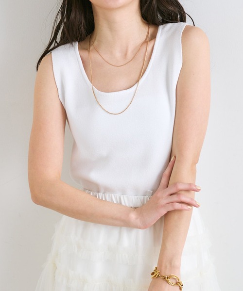 La boutique BonBon（ラブティックボンボン）の「【スタッフmiki監修カラーあり！・前後2WAY】ニットタンク（タンクトップ・レディース・ブラック/グリーン/ライトグレー/ホワイト/ネイビー・FREE）」の2枚目の写真