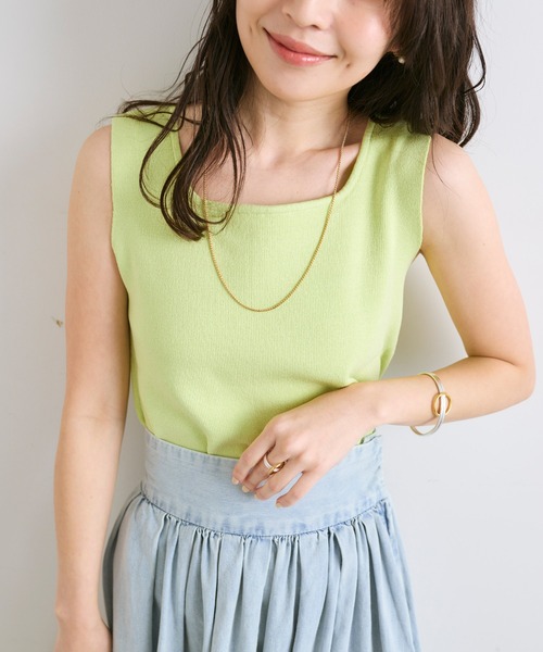 La boutique BonBon（ラブティックボンボン）の「【スタッフmiki監修カラーあり！・前後2WAY】ニットタンク（タンクトップ・レディース・ブラック/グリーン/ライトグレー/ホワイト/ネイビー・FREE）」の5枚目の写真