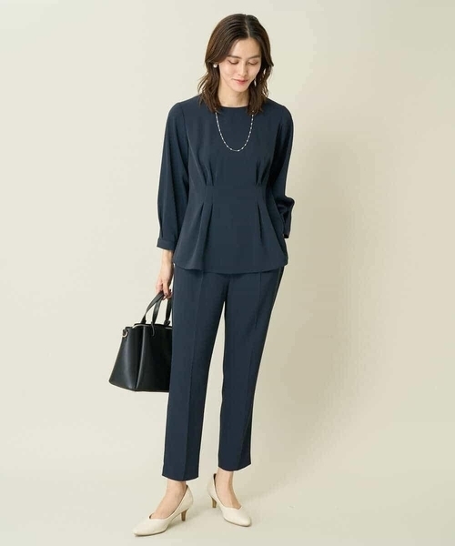 a.v.v（アーヴェヴェ）の「【洗える/イージーケア】サテンストレッチペプラムブラウス【セットアップ対応】（シャツ/ブラウス・レディース・ネイビー/グレー系その他/ブラック・34/36/38/42/40）」の19枚目の写真