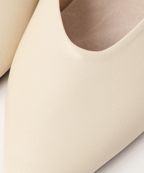 LEPSIM（レプシィム）の「ソフトクッションポインテッドパンプス　290440（パンプス・レディース・アイボリー/シルバー/ブラック・MEDIUM/LARGE）」の11枚目の写真