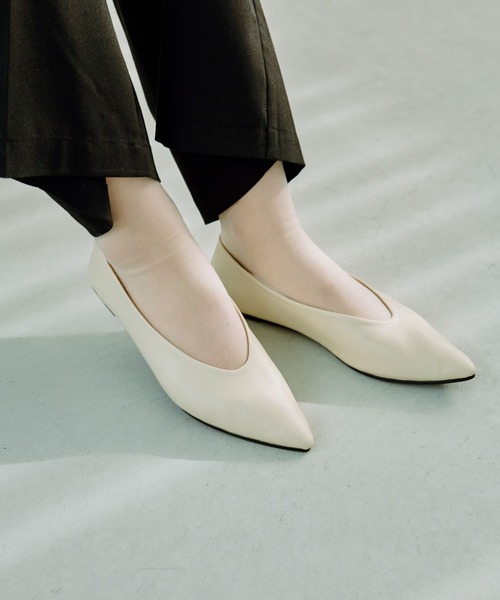 LEPSIM（レプシィム）の「ソフトクッションポインテッドパンプス　290440（パンプス・レディース・アイボリー/シルバー/ブラック・MEDIUM/LARGE）」の14枚目の写真