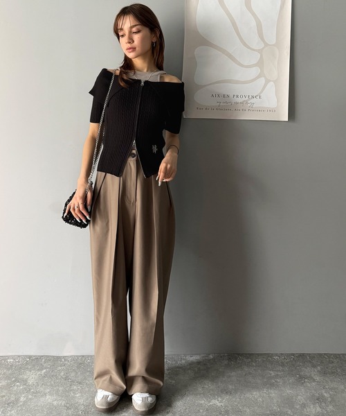 mily bilet(ミウィビレット)の「【mily bilet】抜け感レディースタイル。ロゴ刺繍オフショル2WAYダブルジップケーブル柄サマーニット(半袖)(Tシャツ/カットソー・レディース・ブラック/ライトグレー/ホワイト・LARGE/MEDIUM/SMALL/X-LARGE)」の21枚目の写真