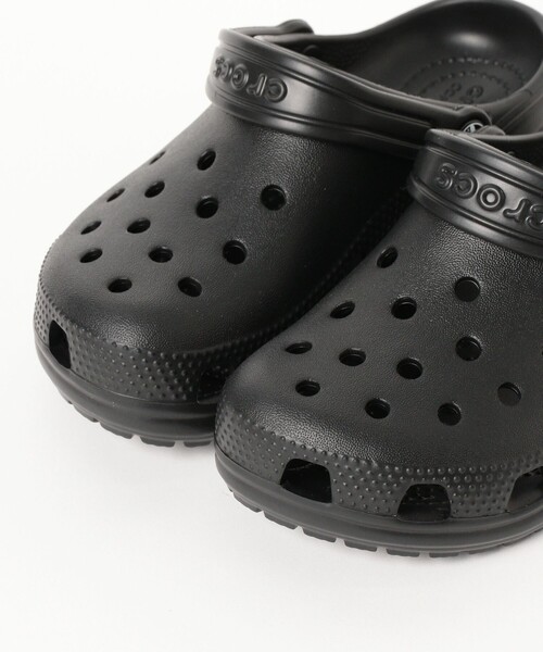 こども ビームス（コドモビームス）の「crocs / キッズ クラシック クロッグ サンダル（18～21cm）（サンダル・キッズ・ネイビー/ブラック/パープル系その他5/ホワイト系その他7/ピンク・20/19.5/19/18/21）」の13枚目の写真
