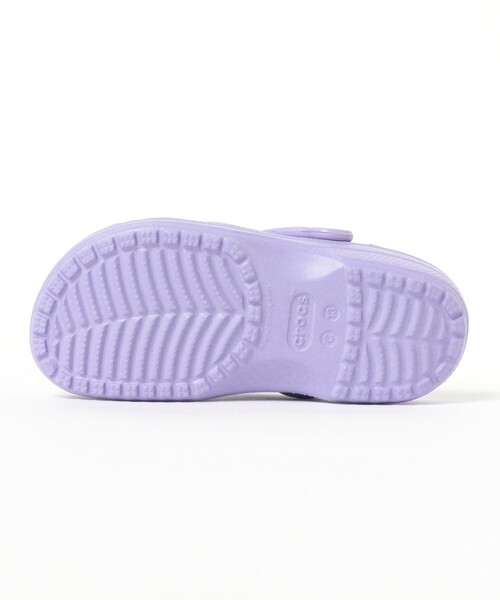 こども ビームス（コドモビームス）の「crocs / キッズ クラシック クロッグ サンダル（18～21cm）（サンダル・キッズ・ネイビー/ブラック/パープル系その他5/ホワイト系その他7/ピンク・20/19.5/19/18/21）」の9枚目の写真