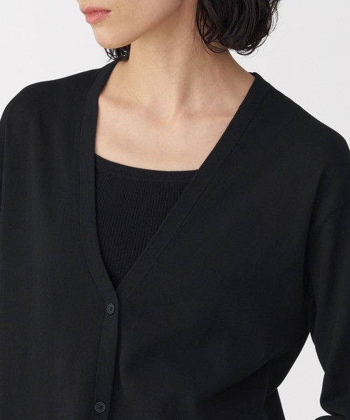 MUJI Labo(ムジラボ)の「〔MUJI Labo〕婦人 コットンハイゲージニットカーディガン(カーディガン/ボレロ・レディース・オートミール/ブラック/アイボリー・XL/L/M/S)」の9枚目の写真