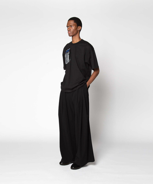 yoshiokubo（ヨシオクボ）の「yoshiokubo ヨシオクボ / STRETCH 3TUCK SLACKS ストレッチスリータックワイドスラックス / YKS25404（スラックス・メンズ・ブラック・1/2/3）」の3枚目の写真