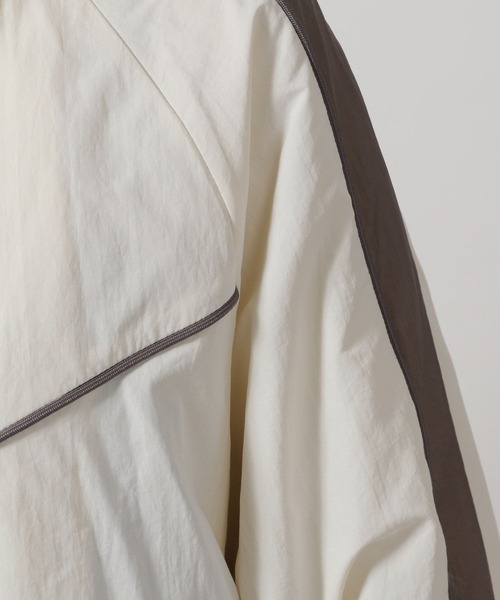 LAKOLE(ラコレ)の「シアー配色トラックジャケット / 291794(ブルゾン・レディース・ブラック/アイボリー/ネイビー・FREE)」の15枚目の写真