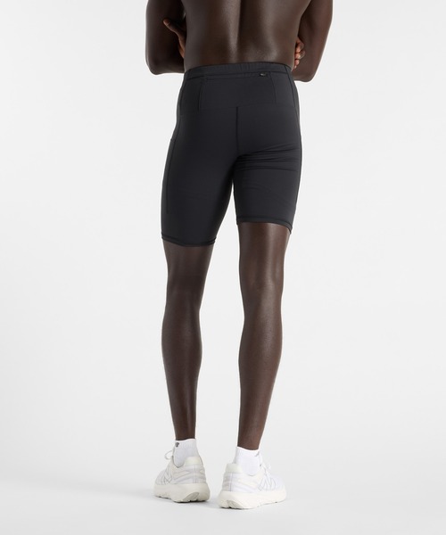 NEW BALANCE（ニューバランス）の「NB Sleek ハーフタイツ９インチ（ドロップポケット付き）（タイツ/ストッキング・メンズ・ブラック・LARGE/MEDIUM/SMALL）」の3枚目の写真