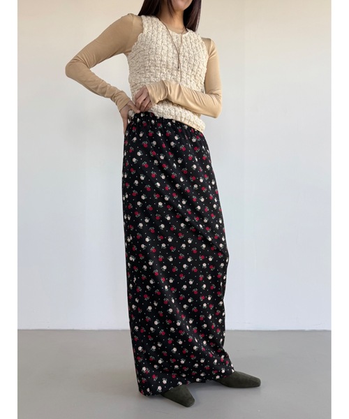 Didot.showroom（ディドット ショールーム）の「【DIDOT.】フラワープリントバンディンロングスカート（スカート・レディース・ブラック/ブルー/アイボリー・FREE）」の2枚目の写真