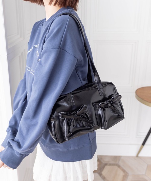 clear（クリア）の「ダブルポケットリボンスクエアバッグ［ガーリー 推し活 韓国ファッション］≪2025SS新作≫（ハンドバッグ・レディース・ブラック/シルバー/レッド・F）」の2枚目の写真