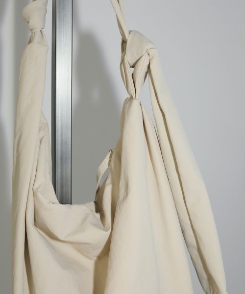 anuke（アンヌーク）の「anuke Knot Nylon Bag（ショルダーバッグ