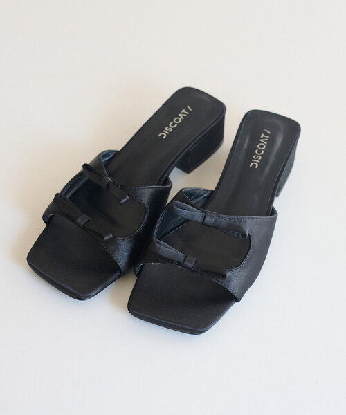 DISCOAT（ディスコート）の「サテンリボンミュール《詳細動画あり》（サンダル・レディース・ブラック/ベージュ・MEDIUM/LARGE）」の9枚目の写真