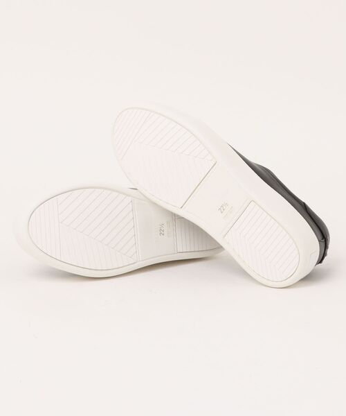 J&M Davidson（ジェイアンドエムデヴィッドソン）の「スタッズスリッポンスニーカー（スニーカー・レディース・シルバー/ホワイト/ブラック/Cream・22.5cm/23.0cm/23.5cm/24.0cm/24.5cm/22.0cm）」の6枚目の写真