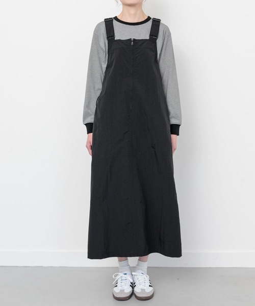 FORK&SPOON（フォークアンドスプーン）の「FORK&SPOON　ナイロンサスペンダーワンピース（ジャンパースカート・レディース・グレー系その他/ブラック・1/2）」の6枚目の写真
