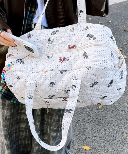 SHEPP(シープ)の「【大容量】キルティングトラベル ボストンバッグ フラワー チェリー ドット柄(ボストンバッグ・レディース・ピンク/ホワイト・F)」の5枚目の写真
