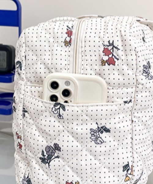 SHEPP(シープ)の「【大容量】キルティングトラベル ボストンバッグ フラワー チェリー ドット柄(ボストンバッグ・レディース・ピンク/ホワイト・F)」の11枚目の写真