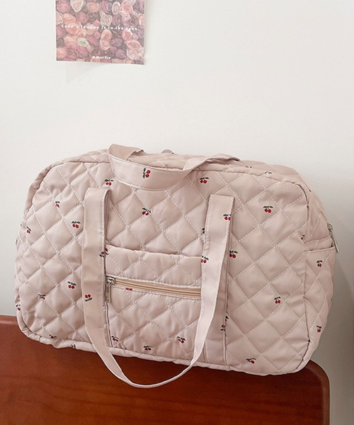 SHEPP(シープ)の「【大容量】キルティングトラベル ボストンバッグ フラワー チェリー ドット柄(ボストンバッグ・レディース・ピンク/ホワイト・F)」の8枚目の写真