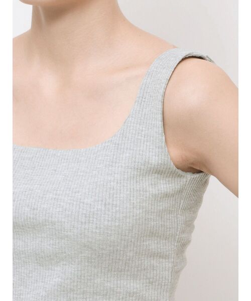 ELENDEEK（エレンディーク）の「スクエアネックパッドタンクトップ（タンクトップ・レディース・イエロー/ピンク/ブラック/オフホワイト/グレー/パープル・FREE）」の16枚目の写真