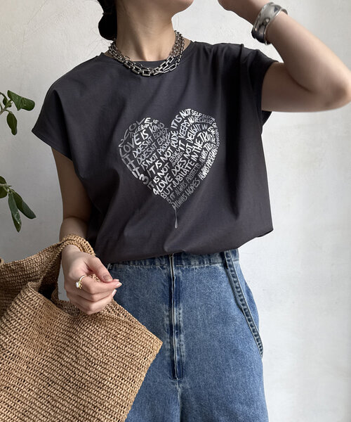【新品】DouDou 透け感 ロゴプリントTシャツ Web完売品！ DouDou｜ドゥドゥのTシャツ/カットソー通販 - ZOZOTOWN