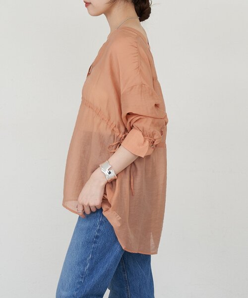 SHENERY（シーナリー）の「《新色追加！》シアーペプラムブラウス（シャツ/ブラウス・レディース・ライトグレー/オレンジ/アイボリー/ブルー/ブラウン・FREE）」の8枚目の写真