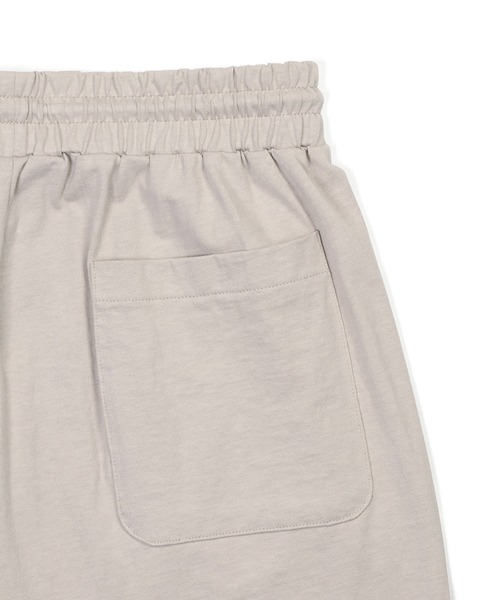 The DUFFER of ST.GEORGE(ザダファーオブセントジョージ)の「8oz HEAVY WEIGHT GYM SHORTS:8オンス ヘビーウェイト リラックス ジムショーツ(その他パンツ・メンズ・グレイッシュベージュ/コーラル/スミクロ/オフホワイト/グレー・X-LARGE/LARGE/MEDIUM)」の7枚目の写真