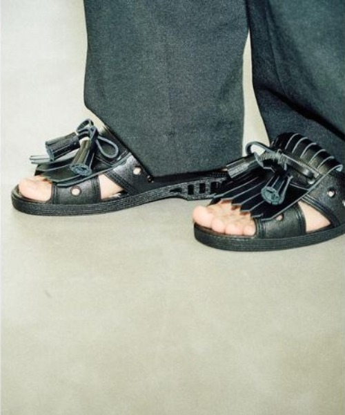 GARDEN TOKYO（ガーデントウキョウ）の「BENCH/ベンチ/BENSAN-D LOAFER RIBBON TUSSEL/ベンサンローファーリボンタッセル（サンダル・メンズ・ブラック×ブラック・SMALL/MEDIUM/LARGE/X-LARGE/XX-LARGE）」の2枚目の写真