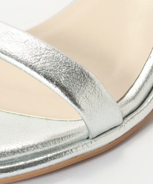 La TOTALITE（ラトータリテ）の「【ATELIER BRUGGE/アトリエブルージュ】ストラップサンダル（サンダル・レディース・シルバー/ホワイト/ブラック・23.5cm/22.5cm/24.5cm）」の7枚目の写真