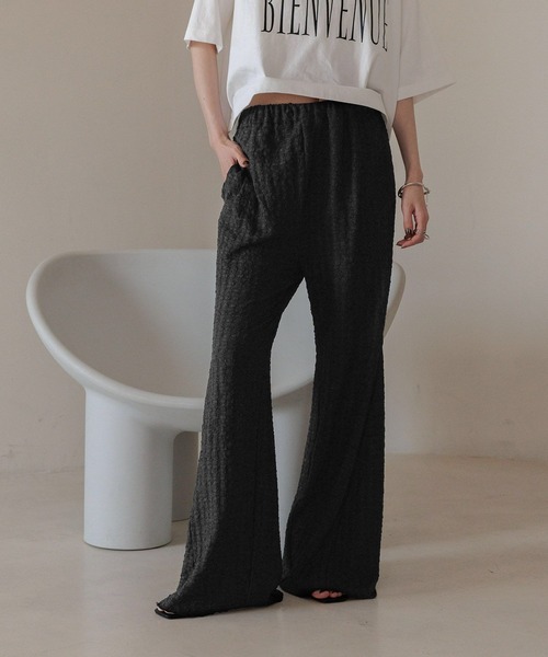 LOWRYS FARM(ローリーズファーム)の「アソートフレアパンツ 491982(その他パンツ・レディース・その他/ブラウン/パープル/アイボリー/ブラック/ブルー・FREE/SMALL)」の1枚目の写真