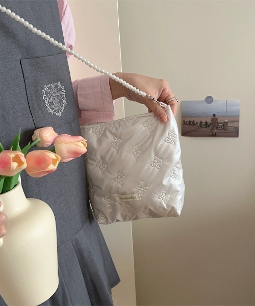 Mejoul(メジュール)の「オーロラリボンキルティングミニショルダー(ショルダーバッグ・レディース・ピンク/シルバー/シルバー系その他/ホワイト系その他/ピンク系その他・F)」の11枚目の写真
