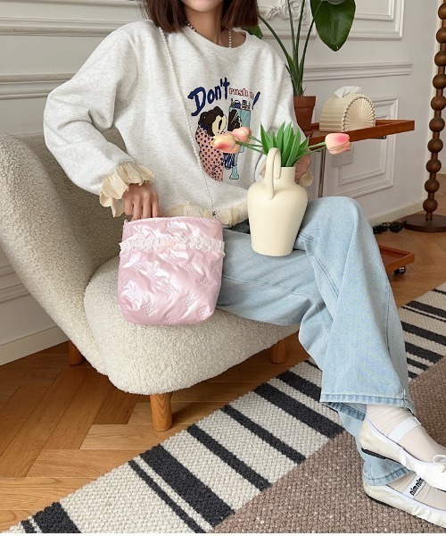 Mejoul(メジュール)の「オーロラリボンキルティングミニショルダー(ショルダーバッグ・レディース・ピンク/シルバー/シルバー系その他/ホワイト系その他/ピンク系その他・F)」の13枚目の写真