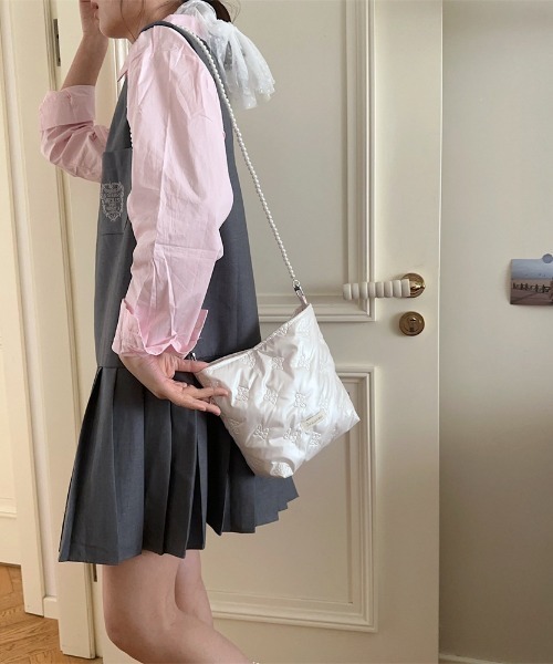 Mejoul(メジュール)の「オーロラリボンキルティングミニショルダー(ショルダーバッグ・レディース・ピンク/シルバー/シルバー系その他/ホワイト系その他/ピンク系その他・F)」の18枚目の写真