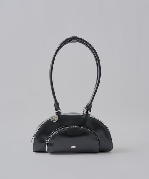 Chico（チコ）の「チャーム付横長ラウンドボストンバッグ（ボストンバッグ・レディース・ブラック/ブルー/アイボリー・FREE）」の8枚目の写真