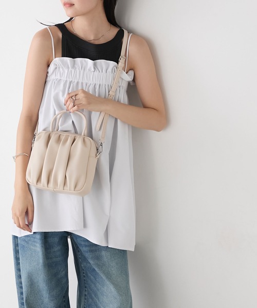 forksy.(フォルクシー)の「【forksy.】ギャザー スクエア ボストン ショルダーバッグ(ショルダーバッグ・レディース・シルバー/ホワイト/ブラック・FREE)」の6枚目の写真