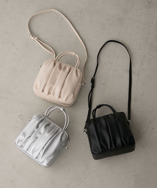 forksy.(フォルクシー)の「【forksy.】ギャザー スクエア ボストン ショルダーバッグ(ショルダーバッグ・レディース・シルバー/ホワイト/ブラック・FREE)」の11枚目の写真