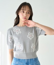 新品　スナイデル　フラワーモチーフニットプルオーバー　グレー　半袖　記念 SNIDEL（スナイデル）の「【BOUQUET OF JOY】フラワーモチーフニット