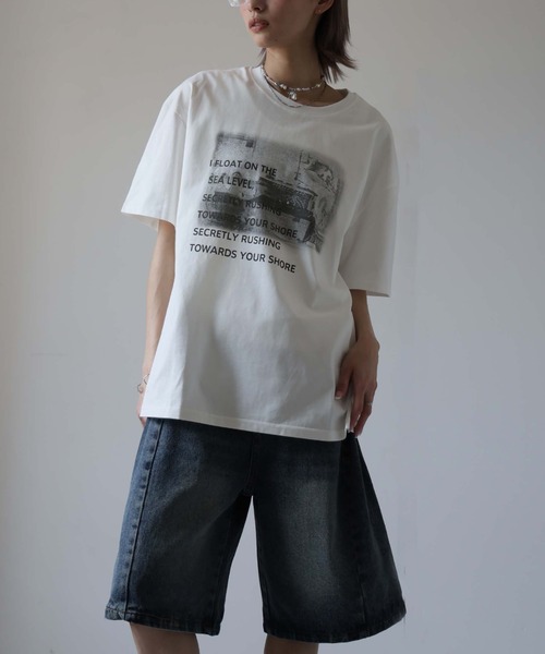 Ulysses(ユリシス)の「モノトーンプリントTシャツ(Tシャツ/カットソー・レディース・グレー/ホワイト/ブラウン/ベージュ・F)」の7枚目の写真